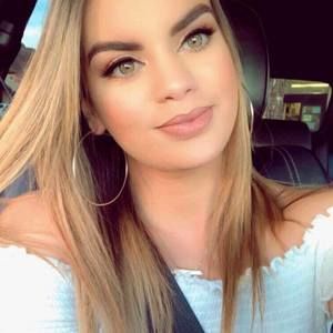 Meet your Posher, Caroline